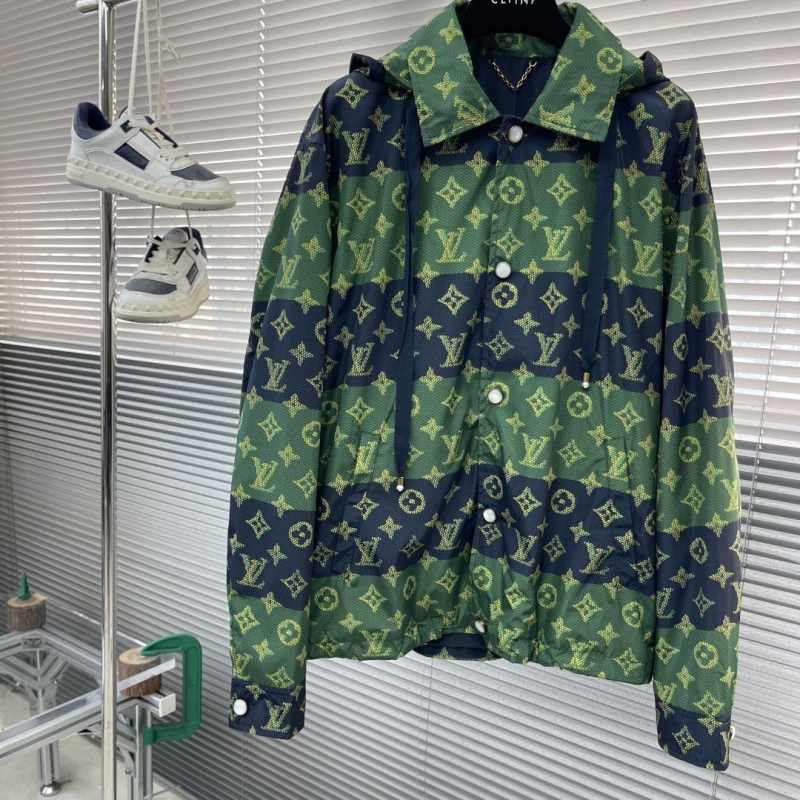 l0vis Vvtt0n outwear